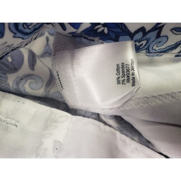 NEW St John's Bay Women's Size 6 Blue Floral Print Capri Pants Mid Rise - Picture 4 of 5